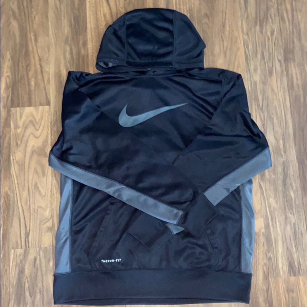 Black nike sweater size xl